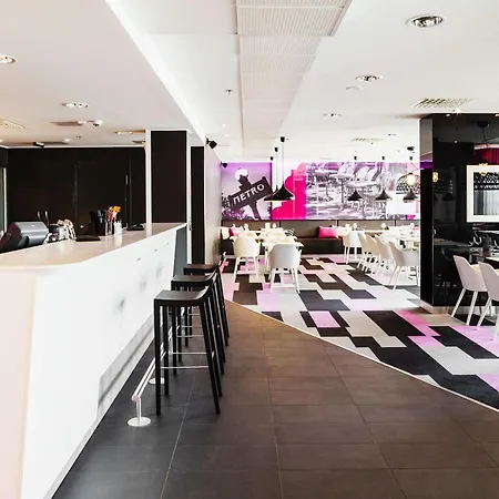 Отель Scandic Station 4*