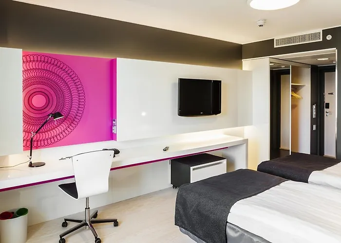 Отель Scandic Station 4*