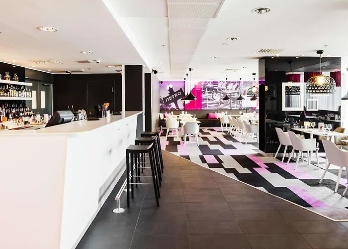 Отель Scandic Station 4*